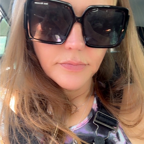 Meet your Posher, Corine - Picture 3 of 6